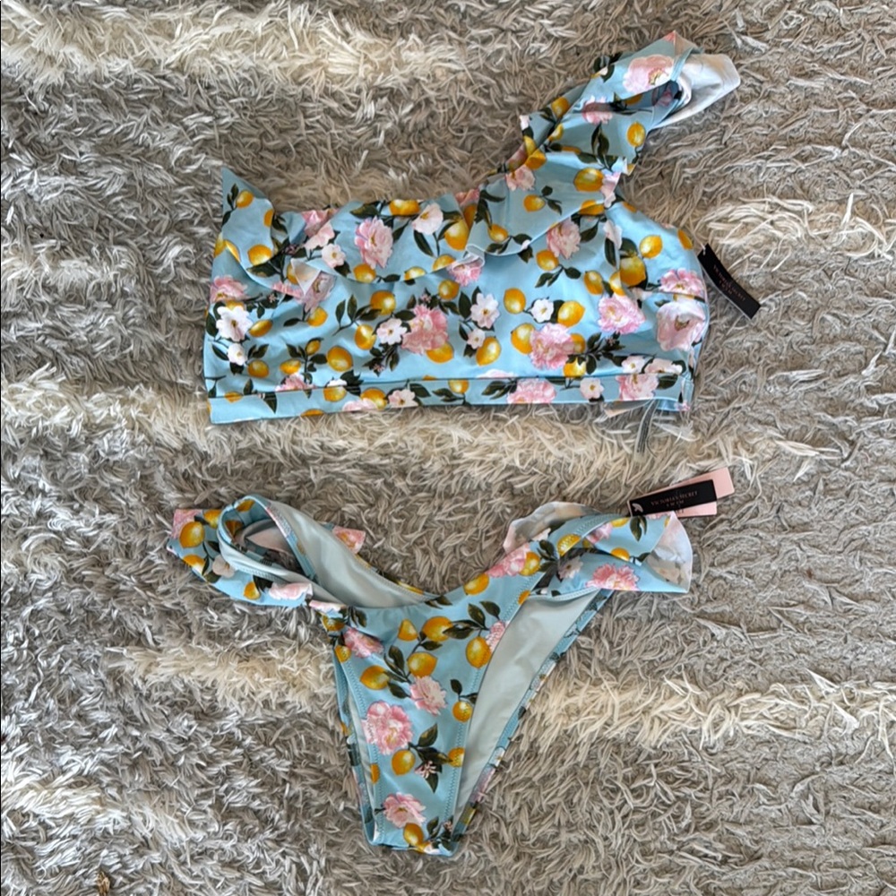 NWT Floral One-Shoulder Bikini Set